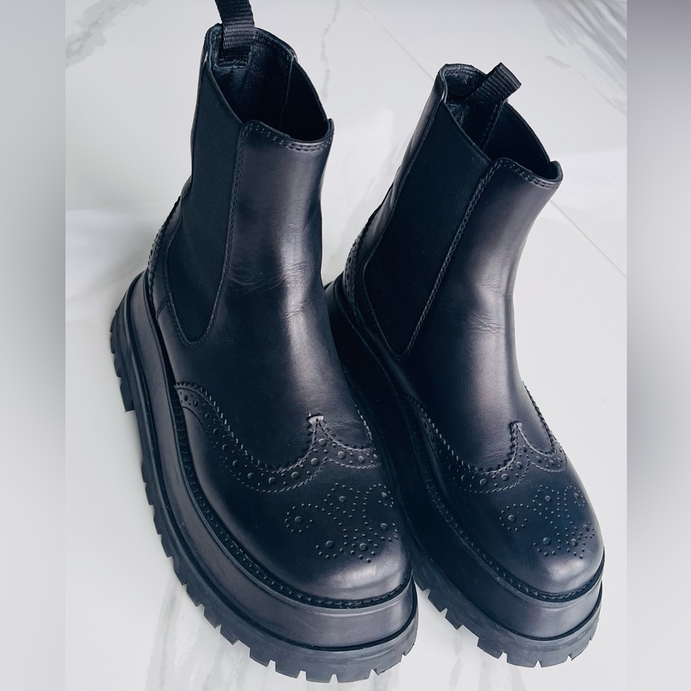 Burberry boots